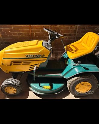 Trattorino tagliaerba