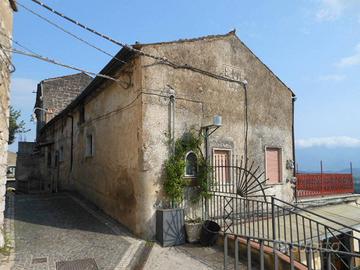 Casa indipendente di 86 m² con 4 locali a Pietrava