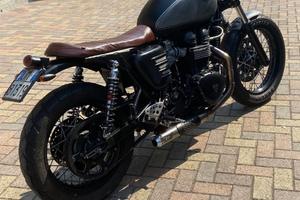 Triumph 900