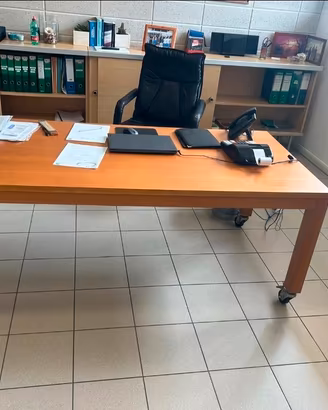 scrivania da ufficio 