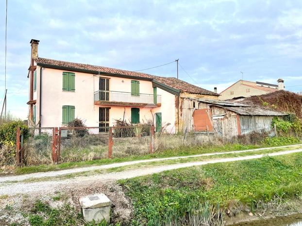 RUSTICO A PONTE SAN NICOLÒ