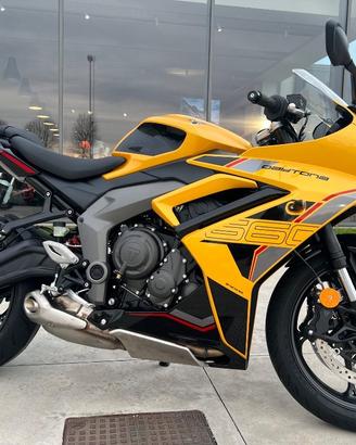 TRIUMPH Daytona 660 Depotenziabile
