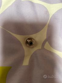 Charm Pandora rosa in vetro