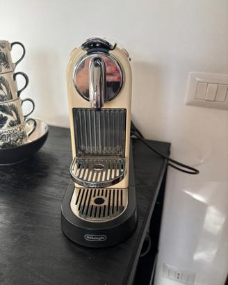 Macchina  nespresso CitiZ de longhi bianco panna