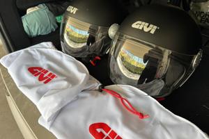 coppia casco  jet Givi taglia L e taglia M