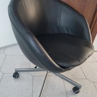 Sedia IKEA SKRUVSTA – Eleganza e comodità! 