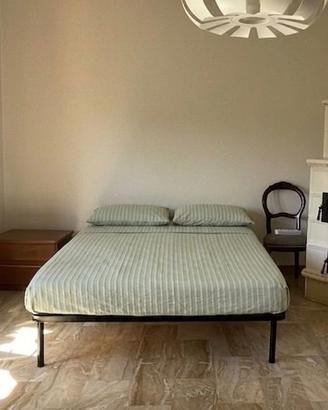 Letto matrimoniale (rete + materasso) COME NUOVO