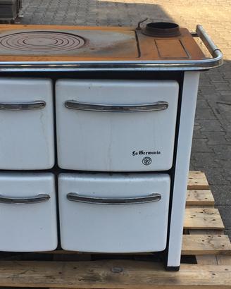Stufa a legna classica con forno LA GERMANIA