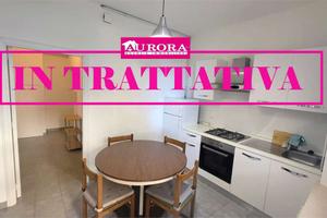 APPARTAMENTO con CORTE A DUE PASSI DAL MARE