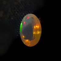 Opale naturale welo,  oltre 1 carato.