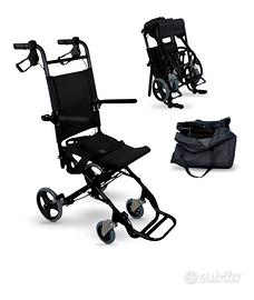 Sedia a rotelle da trasporto pieghevole ergonomica