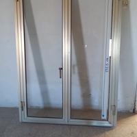 FINESTRA IN ALLUMINIO