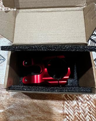 attacco manubrio bici rosso ergal