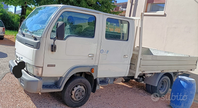 Camion doppia cabina 6 posti patente b