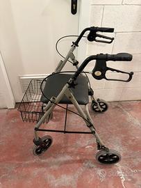 Deambulatore rollator pieghevole con seduta
