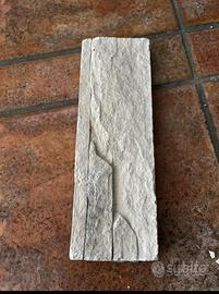 Sassi decorativi da parete