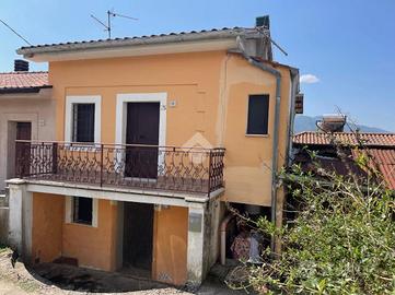 CASA SEMINDIPENDENTE A SETTEFRATI