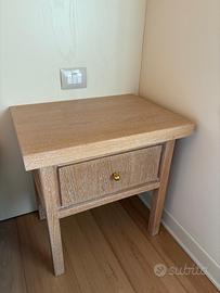 Comodino in legno di qualità – stile senza tempo
