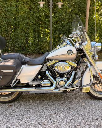 ROAD KING CLASSIC ABS  DEL 2009 SOLO 12500 KM