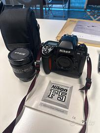 Nikon F5 + Nikkor 28-200mm Analogica professionale