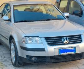 VOLKSWAGEN Passat 5ª serie - 2004