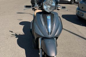 Beverly 500 cruiser