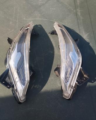 frecce scooter Beverly HPE 400