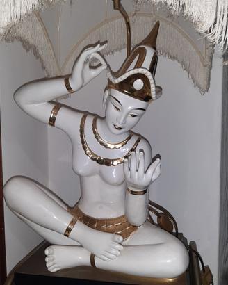 Statua da interni.