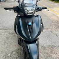 Piaggio Beverly 400 hpe