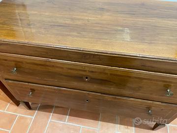 Como' con due cassettoni e cassetti segreto