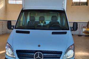 Noleggio furgone con conducente