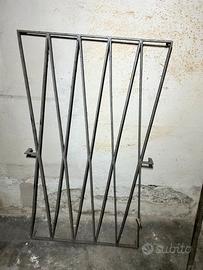 Inferriata in ferro misura 76x132