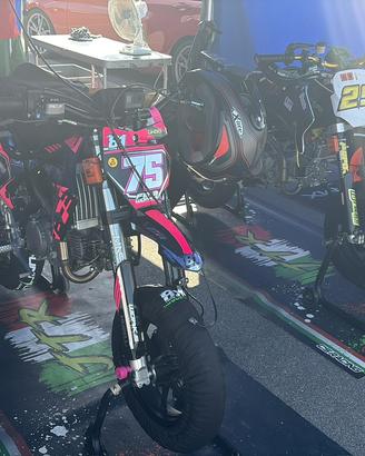 Pit bike