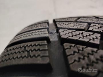 235 40 19 CONTINENTAL 295 35 pneumatici 90% neve