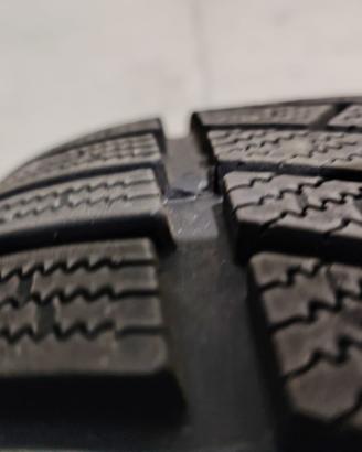 235 40 19 CONTINENTAL 295 35 pneumatici 90% neve