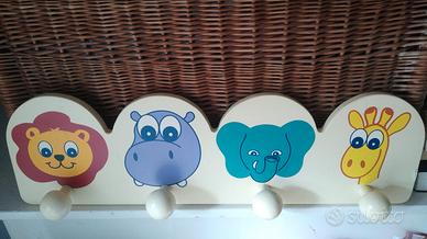 Attaccapanni per cameretta con disegno