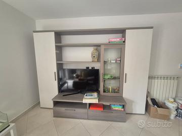 Parete attrezzata moderna