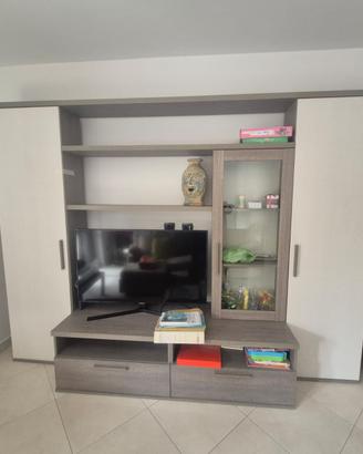 Parete attrezzata moderna