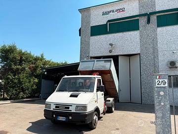 Iveco Daily 35 Ribaltabile + Gru fassi