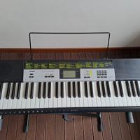 Tastiera Casio LK135 e supporto Rockjam Xfinity