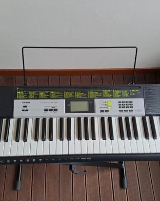 Tastiera Casio LK135 e supporto Rockjam Xfinity