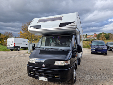 Privato vende camper usato