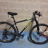 MTB caliber 9 con ruote da 29" TREK