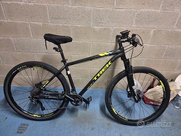 MTB caliber 9 con ruote da 29" TREK