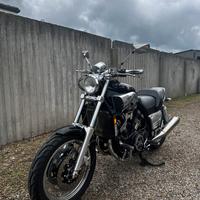 Yamaha Vmax 1200