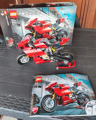 LEGO Technic  Ducati Panigale V4 R, scatola, istr.