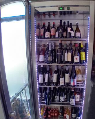 Vetrina frigo vini