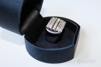 Anello in argento con cristalli