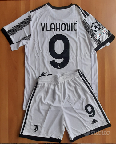 Maglia Juventus Vlahovic con pantaloncino tg M usato  Torino