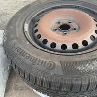 Gomme Continentals invernali quasi nuove